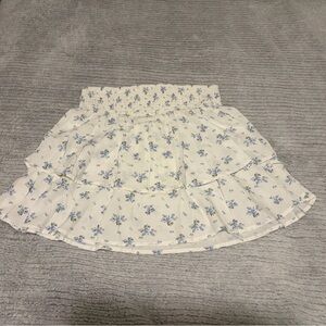 Hollister White and Blue Floral Tiered Mini Skirt